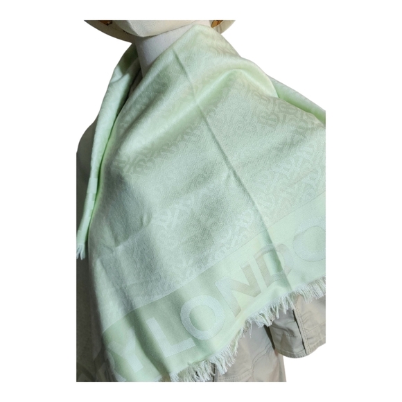 BURBERRY LONDON Silk Mint Green Shawl With Box - Picture 4 of 5